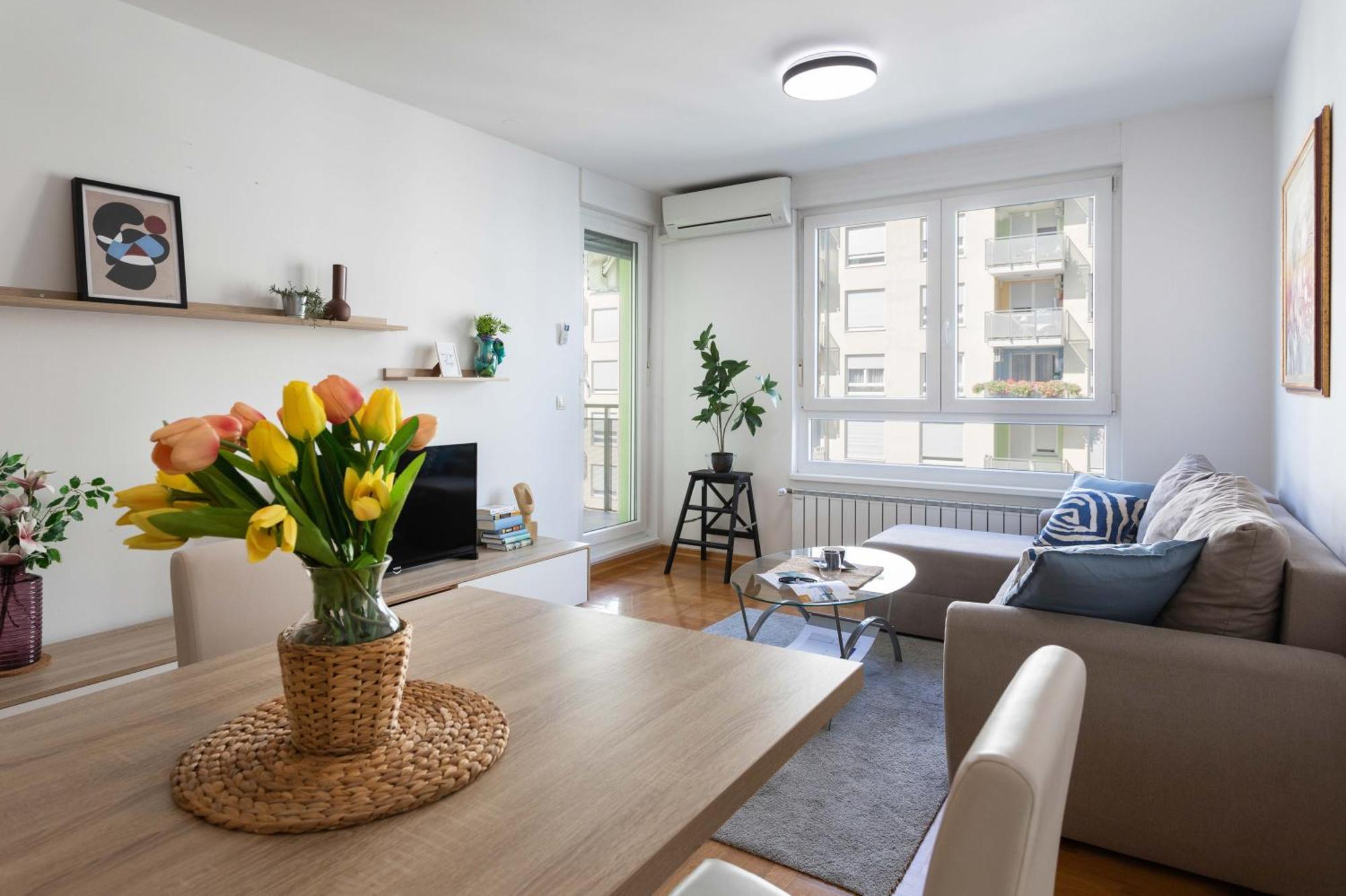 Appartement Sunny 1Bdr With Balcony & Parking à Zagreb Extérieur photo