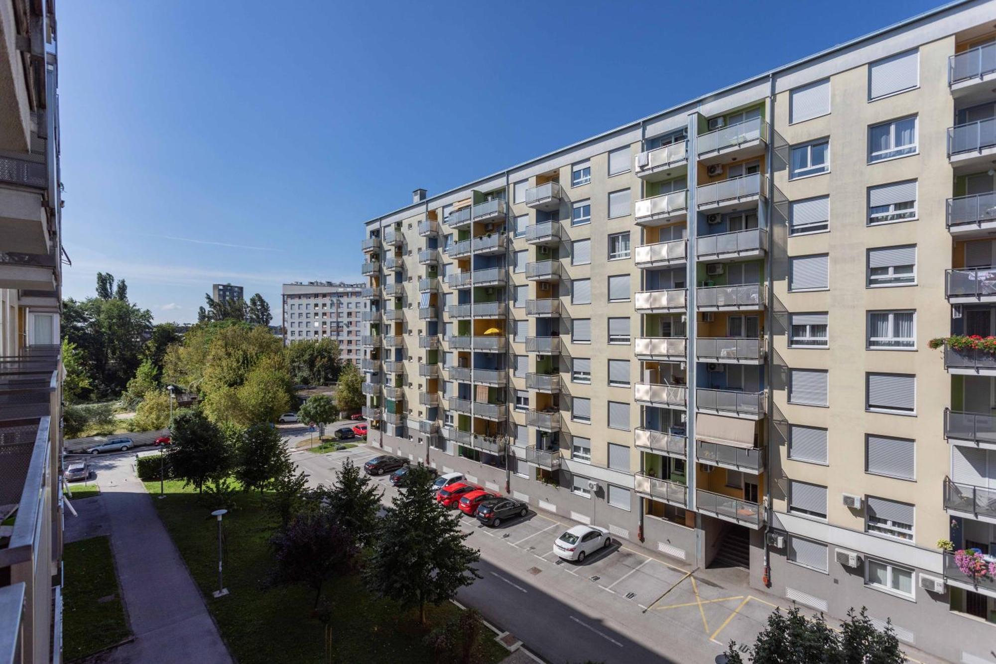 Appartement Sunny 1Bdr With Balcony & Parking à Zagreb Extérieur photo